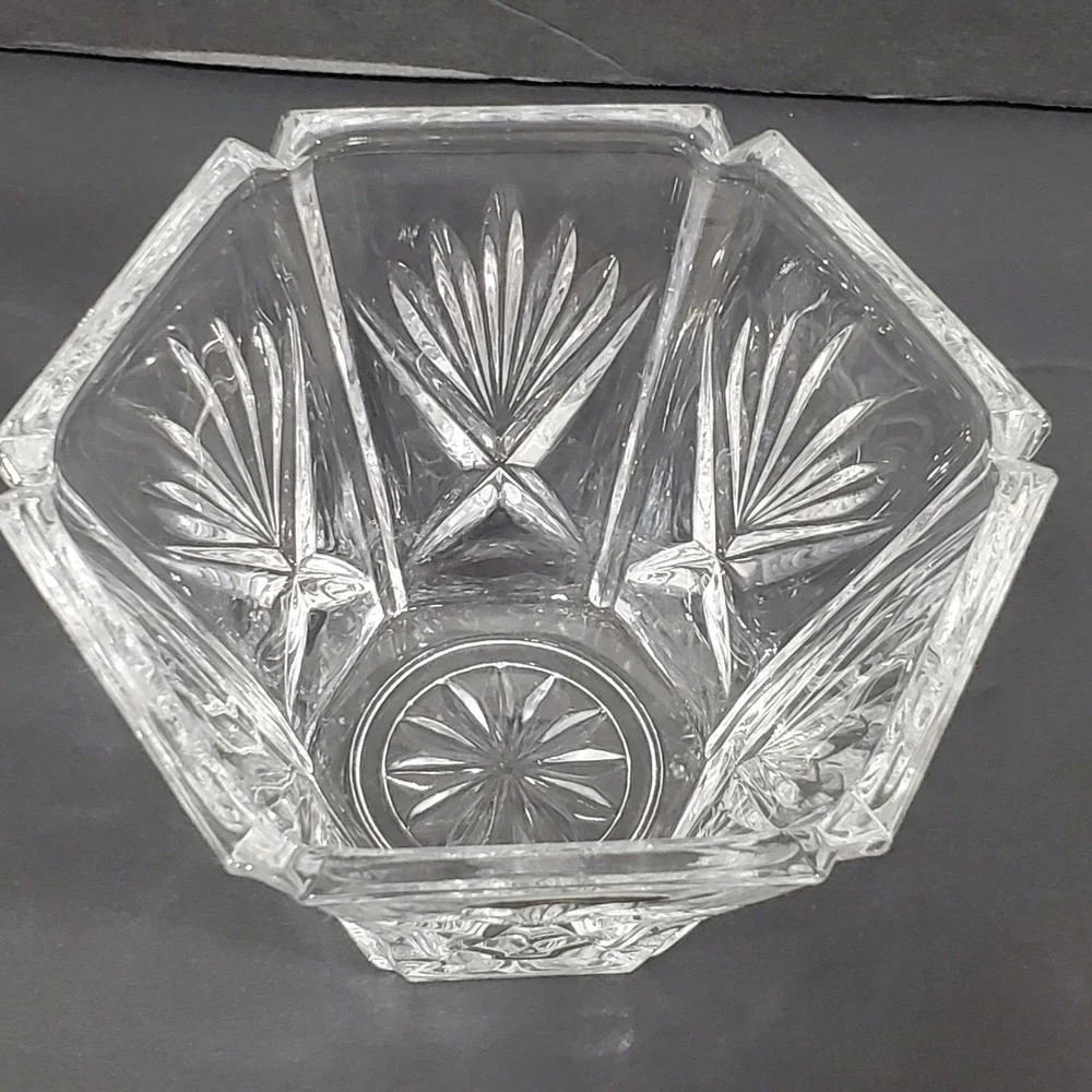 Unbranded 24% Lead Crystal‎ Bowl  6in Clear Hexagonal Cut Glass Trinket USA
